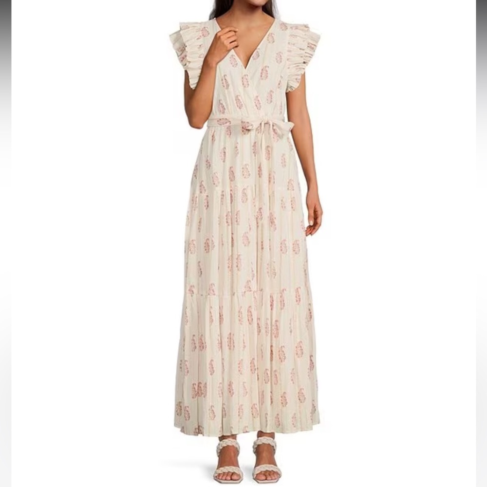 A Loves A
Floral Metallic Striped Print Surplice V-Neck Tiered Maxi Dress🌺